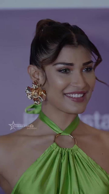 NEHAL CHUDASAMA SEDUCTIVE BACKLESS TOO LICKABLE TEASE WILD 24