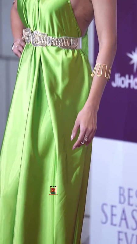 NEHAL CHUDASAMA SEDUCTIVE BACKLESS TOO LICKABLE TEASE WILD 22