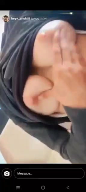 Desi teen showing round boobies to bestfriend 22