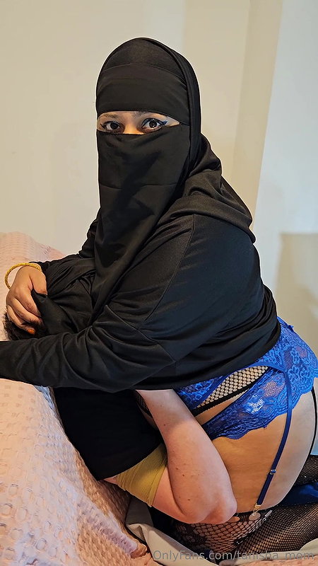 Hijabi muslim farida haniya riding in blue lingerie 22