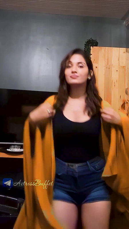 Ruhani Sharma cleavage and thighs