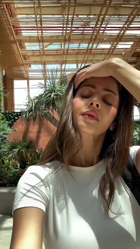 CURVY VEDHIKA STUNNING SEXY NAVEL AND BOLD FIGURE TEASE HQ VIDEO 22