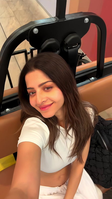 CURVY VEDHIKA STUNNING SEXY NAVEL AND BOLD FIGURE TEASE HQ VIDEO 22