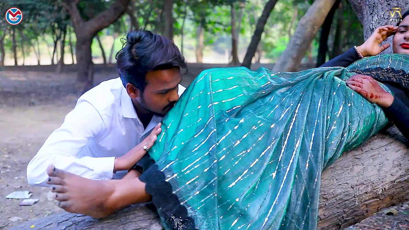 An Unknown hot song – Saree removed, Navel caressed, Boobs felt 22