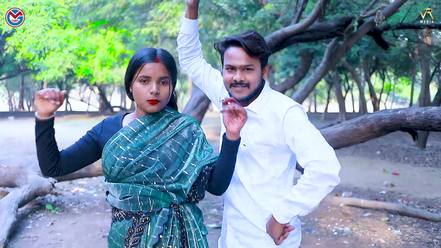 An Unknown hot song – Saree removed, Navel caressed, Boobs felt 22