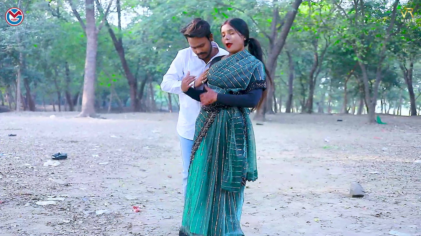 An Unknown hot song – Saree removed, Navel caressed, Boobs felt 22