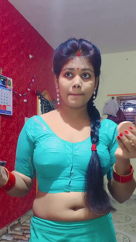 Beautiful married girl pallu less blouse boob show hot 22