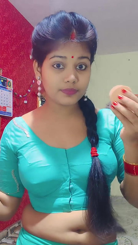 Beautiful married girl pallu less blouse boob show hot 22