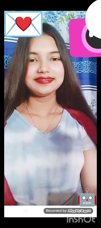 Hot babe cute expression boobs show pussy fingering on call 22