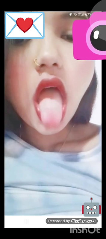 Hot babe cute expression boobs show pussy fingering on call 22