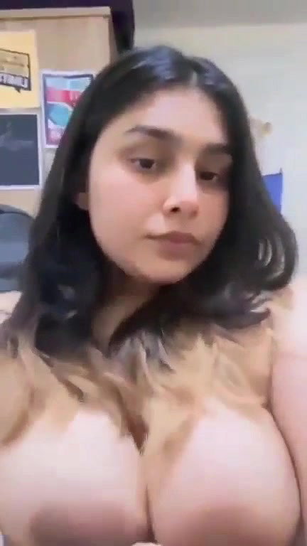 Big boob bhabhi showing 22