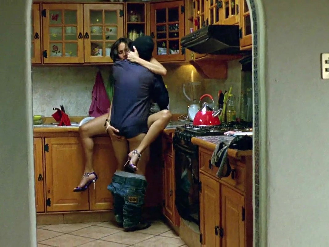 Jessica Mas sexy boobs pressing in Rudo why Cursi 22