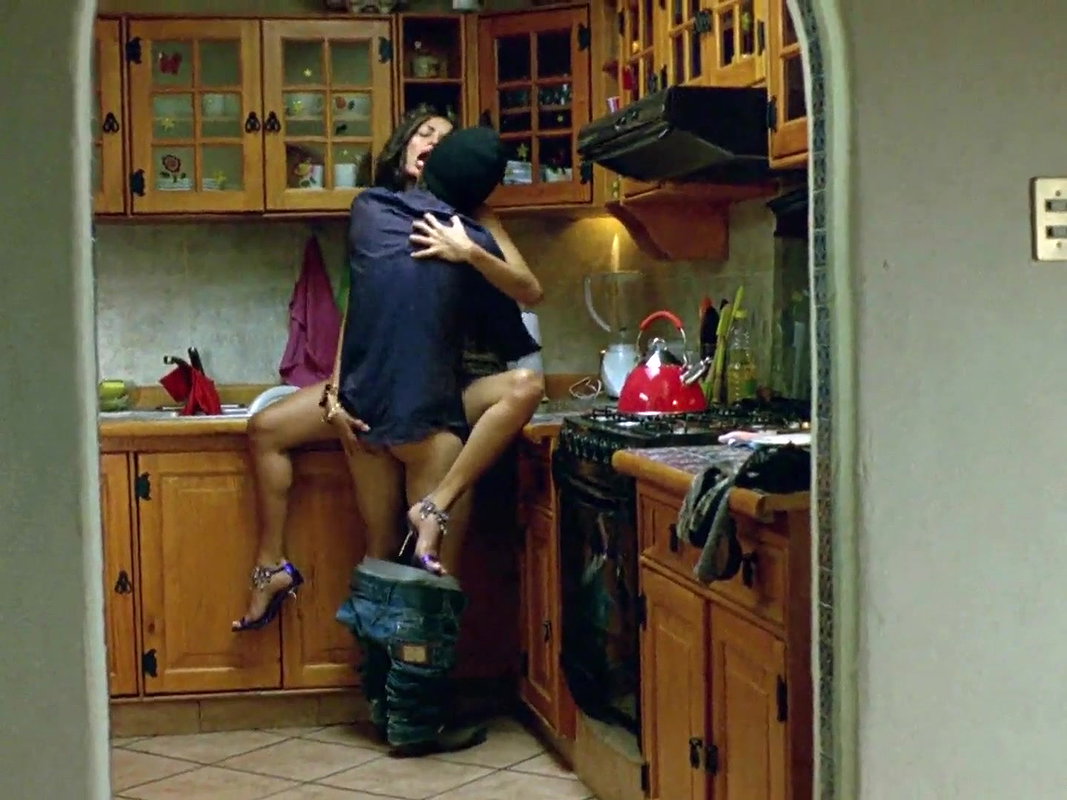 Jessica Mas sexy boobs pressing in Rudo why Cursi 22