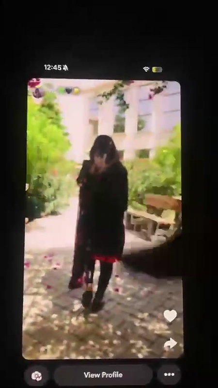 Big ass girlfriend riding dick sending snap to bestfriend 22