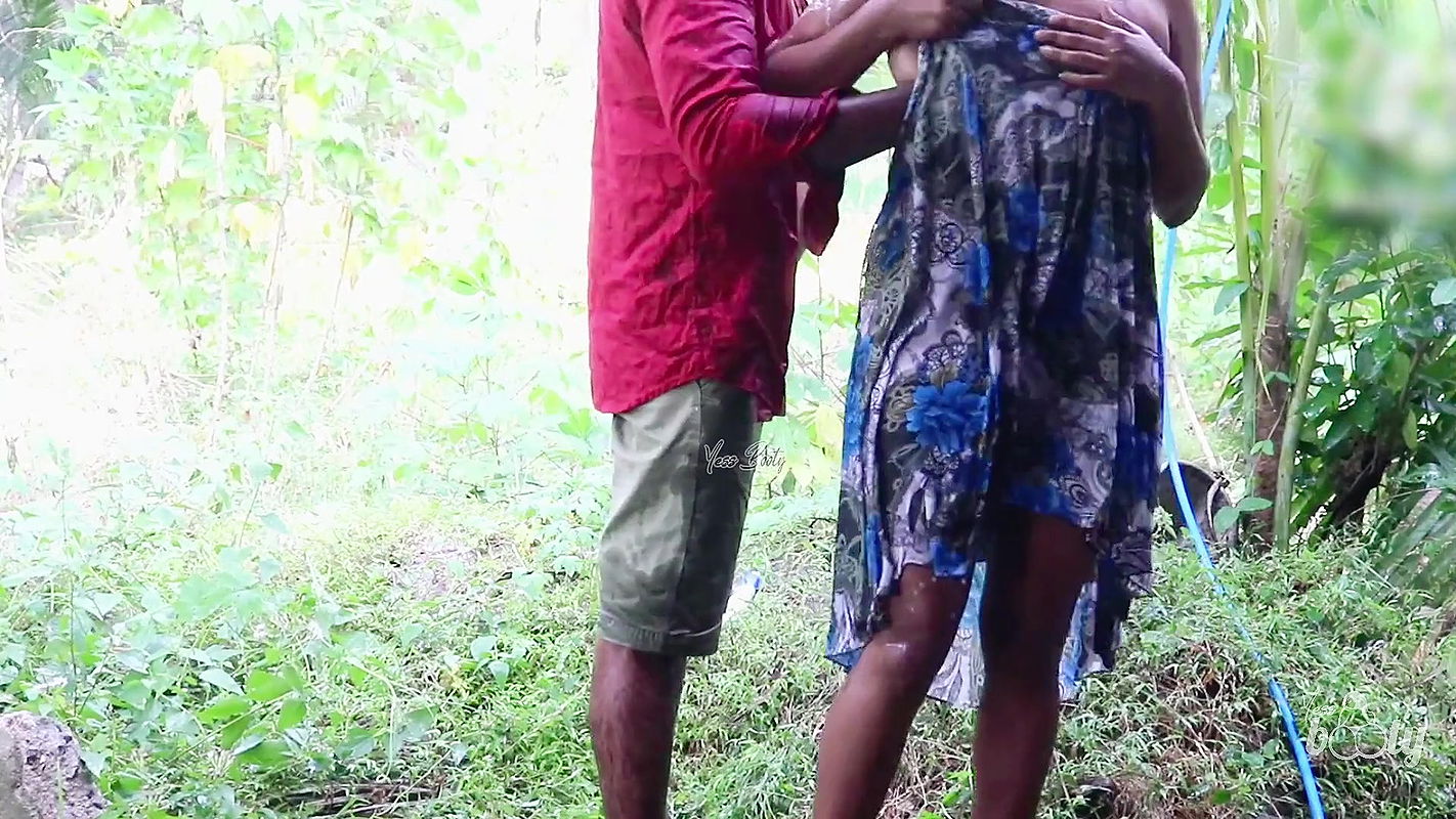 A Big Booty Stepmom Bathes Naked Outside While Cheating with Their Secretaries on Strangers