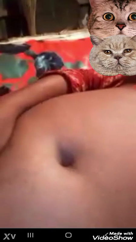 Bangladeshi Bhabhi Shows Her Boobs On VC
