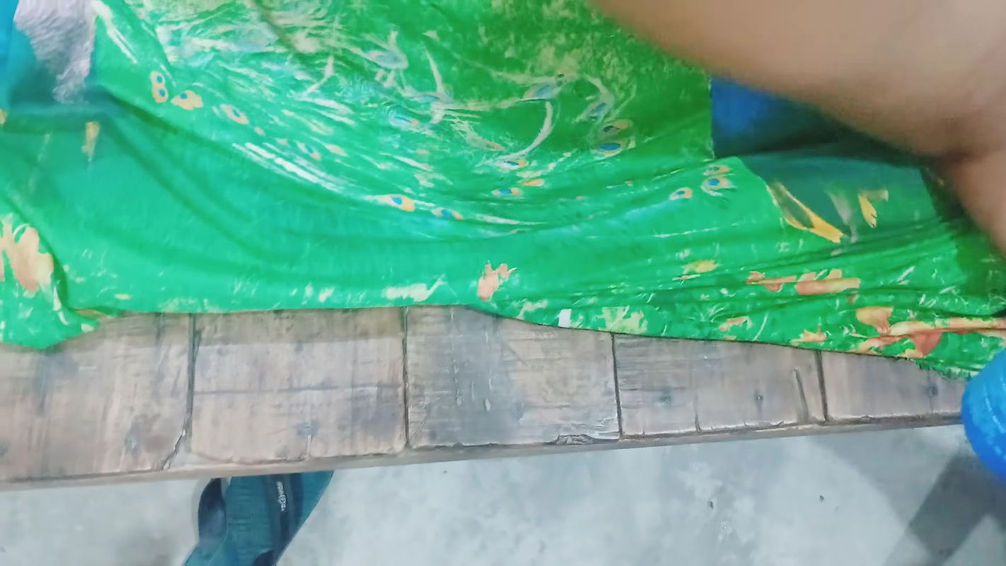 Bhabhi Fuck sister-in-law’s ass after applying oil on it. Sister-in-law gets fucked very well. Sister-in-law’s ass is very nice.