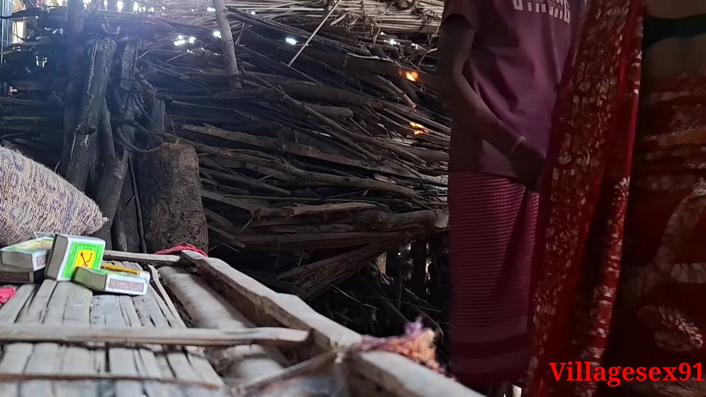 Bhabhi ki chupke se chudai outdoor fuck local bhabhi