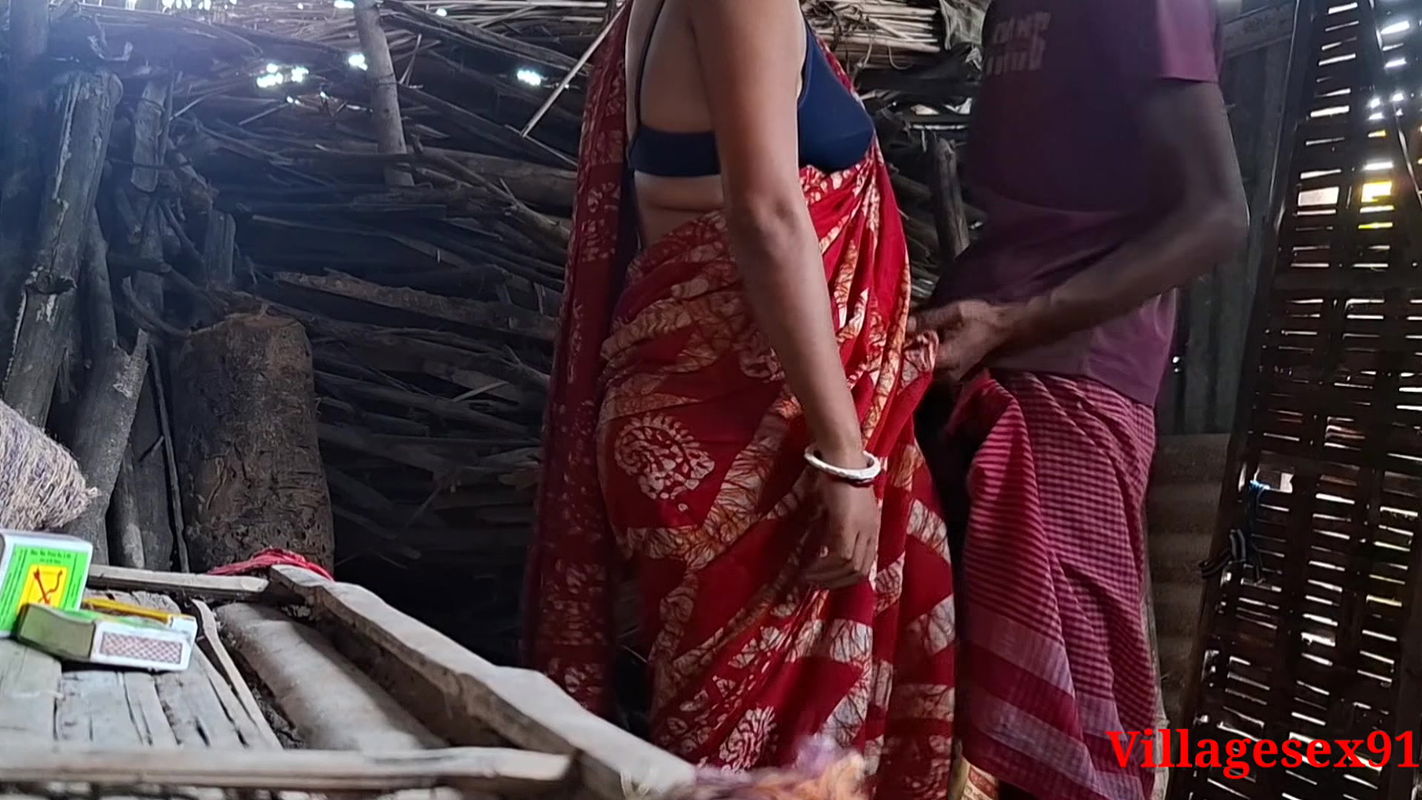 Bhabhi ki chupke se chudai outdoor fuck local bhabhi