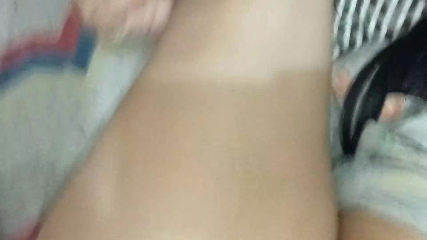 Chalak dever ne bhabhi ko ungli karte hue dekh uski pyass mita di Hindi audio.