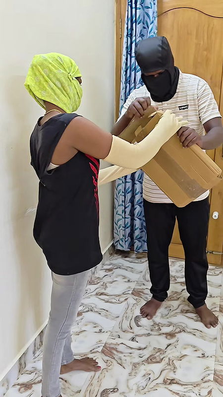 Delivery Boy Unexpected Fucks Lonely Girl