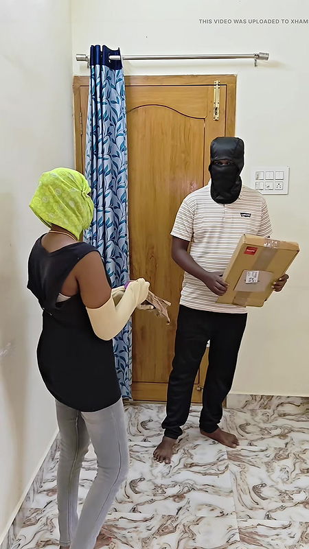 Delivery Boy Unexpected Fucks Lonely Girl