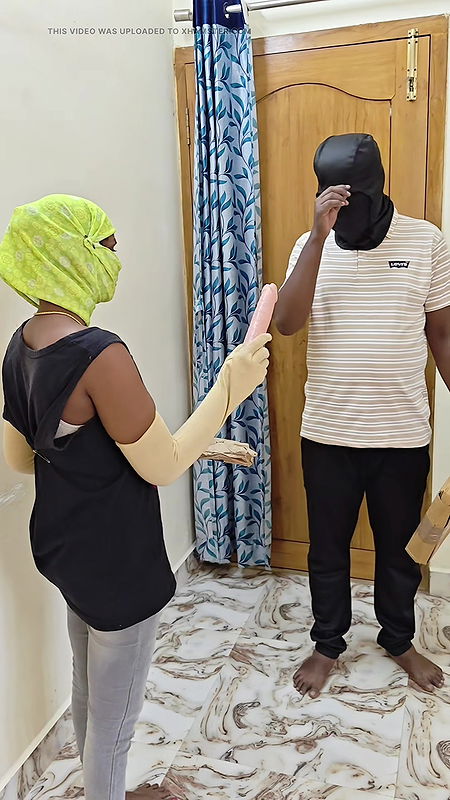 Delivery Boy Unexpected Fucks Lonely Girl