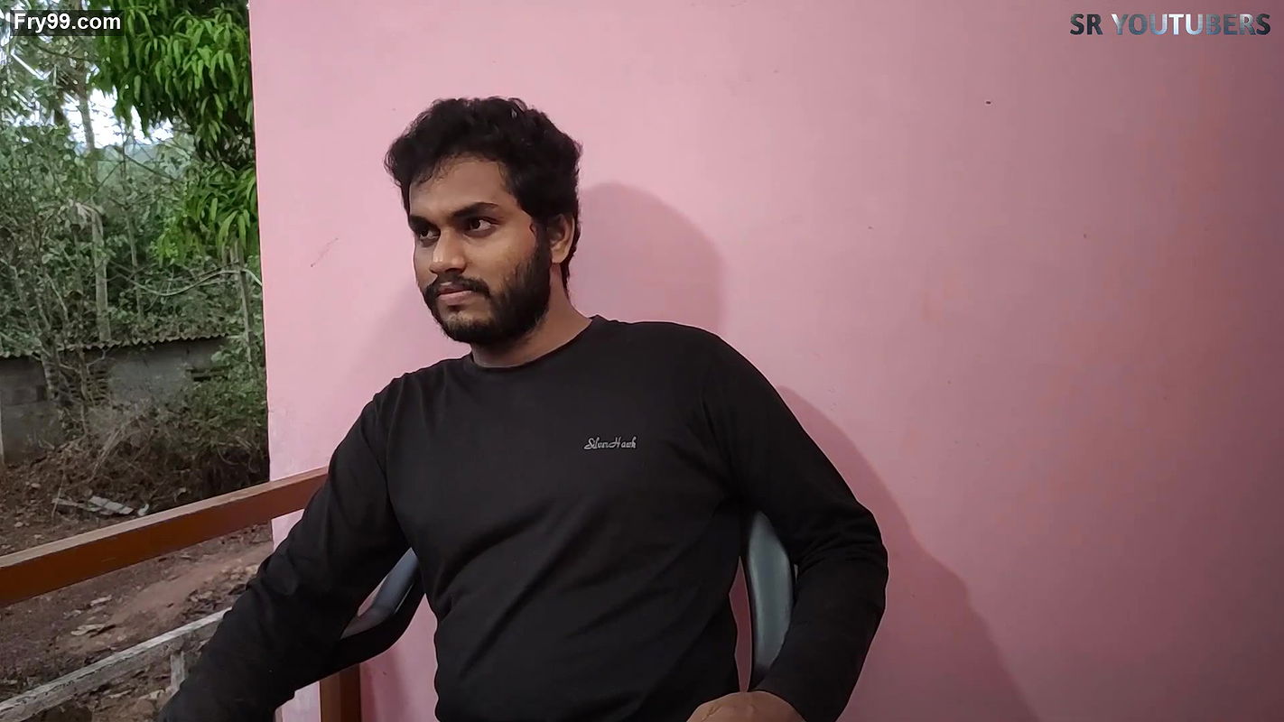 Smiling Vaishnavy hot hard smooches and face waterplay