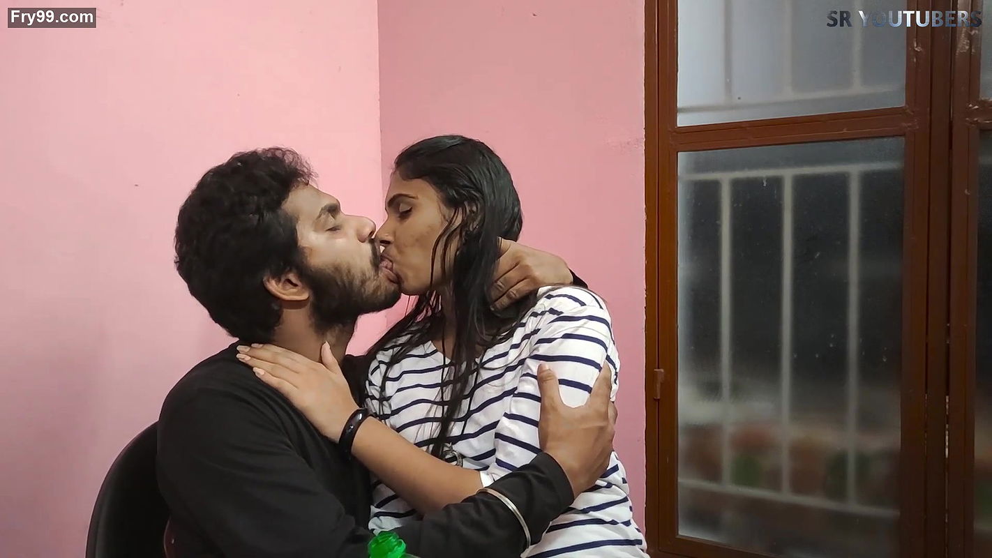 Smiling Vaishnavy hot hard smooches and face waterplay