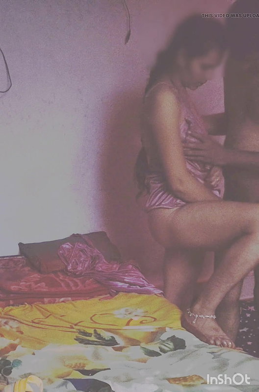 desi girl at nightout with boyfriend