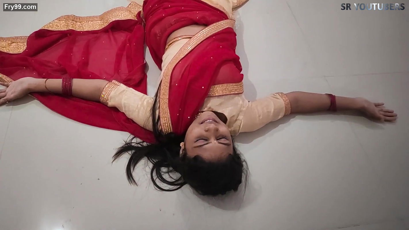 Vaishnavy boobs kissed, grabbed & pressed hard continuously, navel kiss, hot smooches