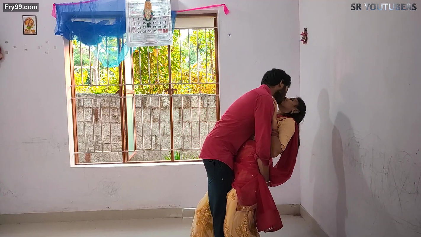 Vaishnavy boobs kissed, grabbed & pressed hard continuously, navel kiss, hot smooches