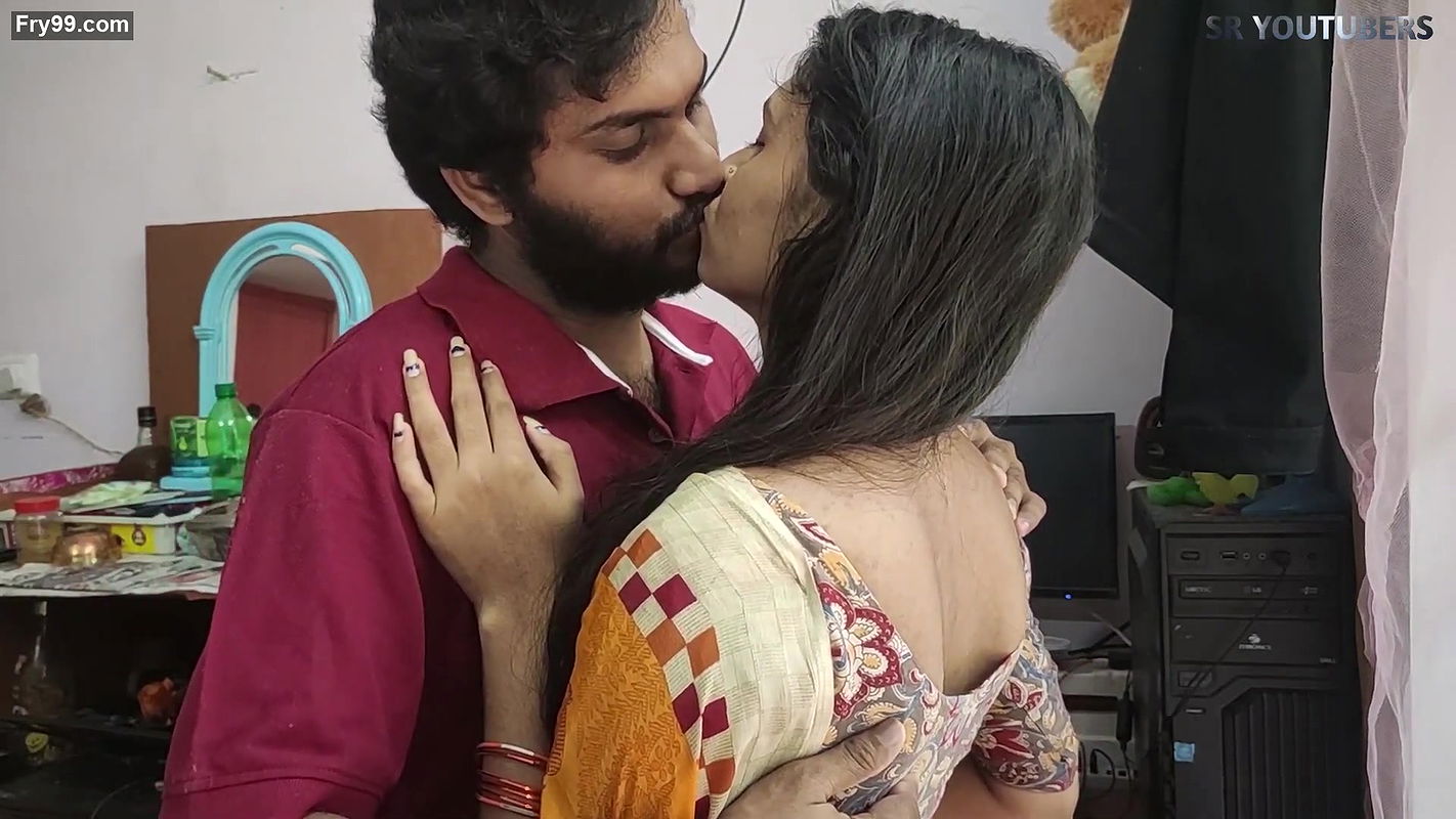 Hottest of the day: Vaishnavi hot smooching scene – Butt Press, Smooch, Boob crush