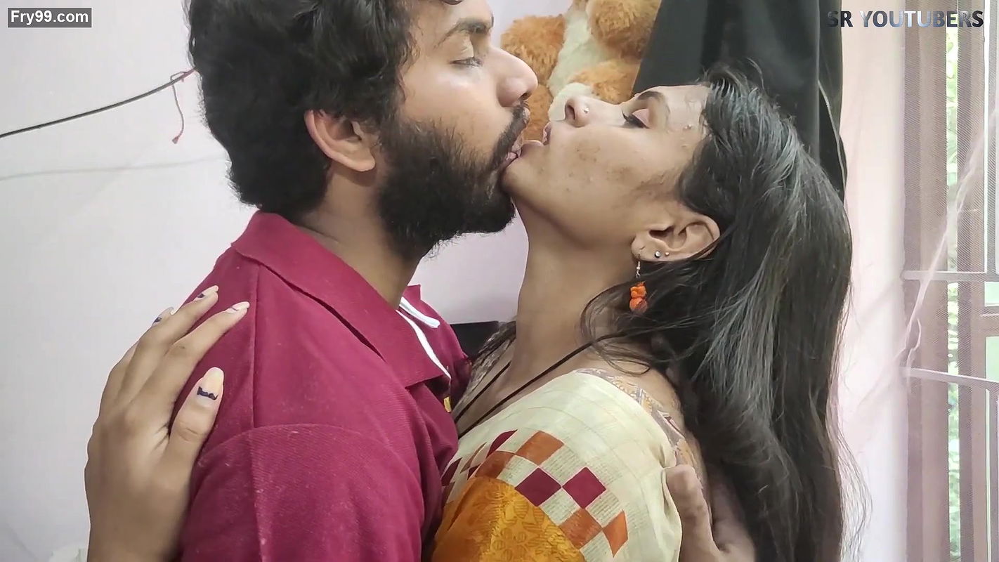Hottest of the day: Vaishnavi hot smooching scene – Butt Press, Smooch, Boob crush
