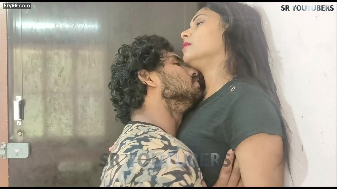 Vaishnavi – Kiss Romance