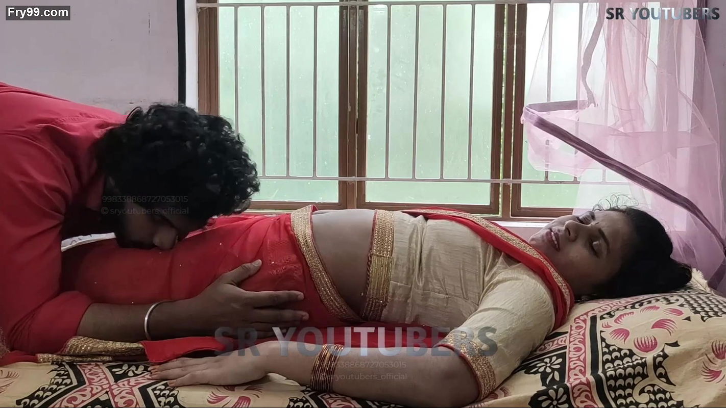 Vaishnavi – Half Saree Kiss