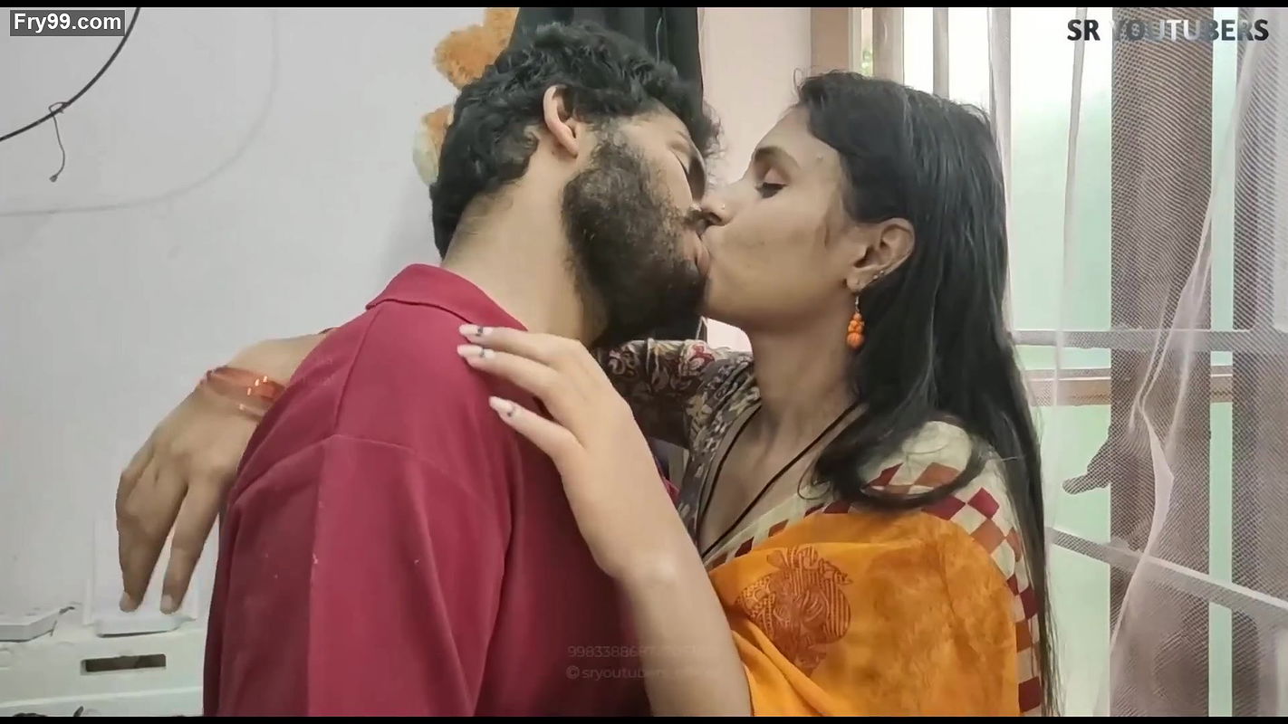 Vaishnavi – Long Lip Lock