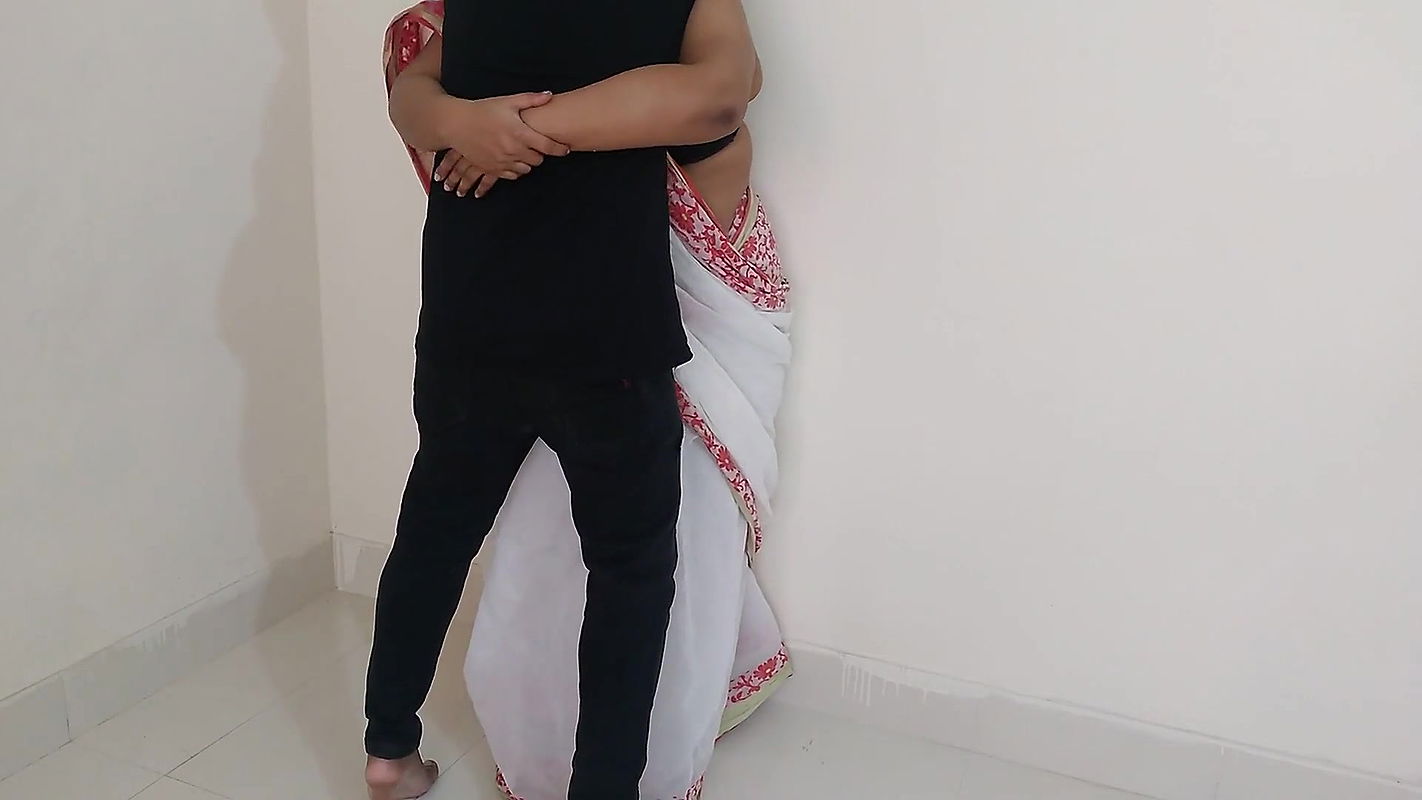 Indian Desi Teen Saara Was Seduced When a Friend Told Her a Sex Story