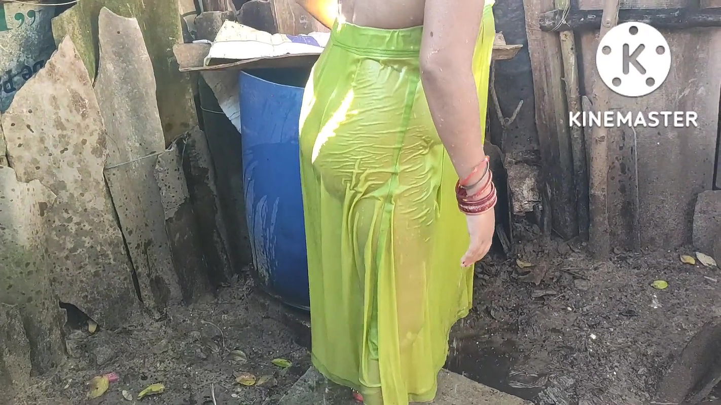 Indian house wife bathing hot and hot boobs