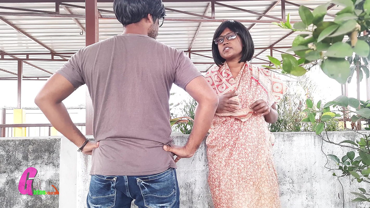 Indian Perfect Figure Lady on Roof top Sex – Outdoor Desi Chudai