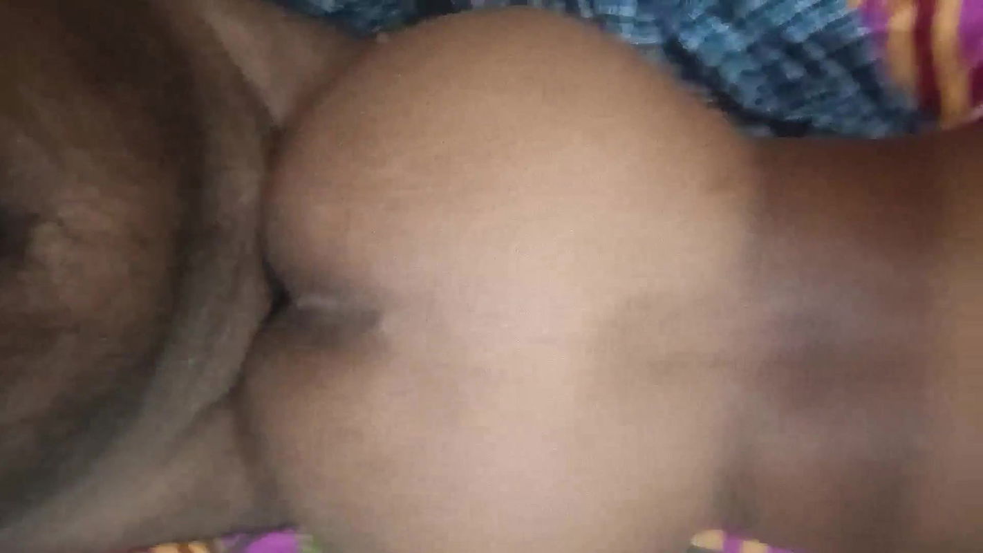 Midnight Sex with Desi Beauty