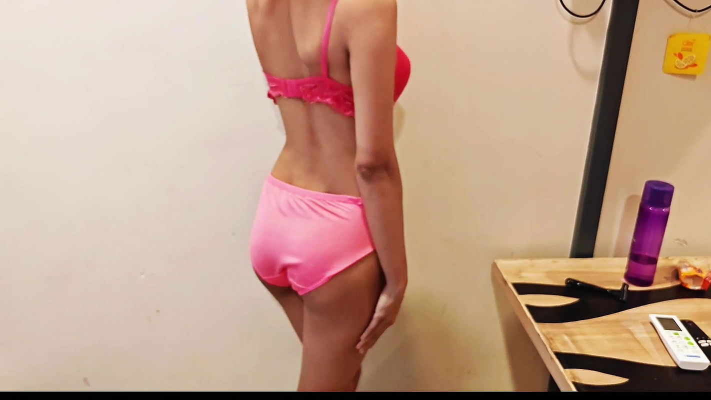 Nokarani se maje liye aj