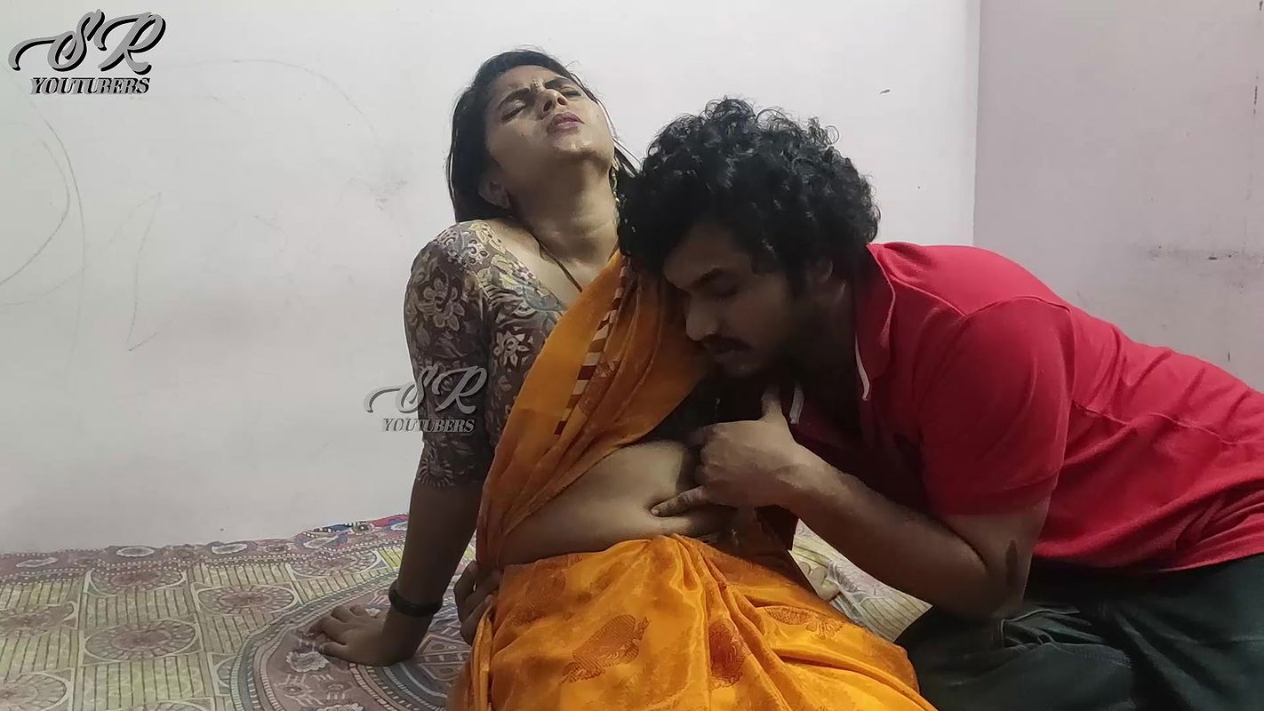 Vaishnavi – Saree Romance With Feet Romance