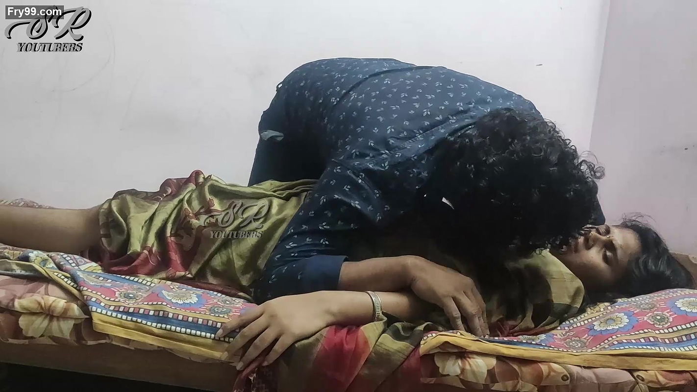 Vaishnavi – Saree Romance With Pressing & Feet