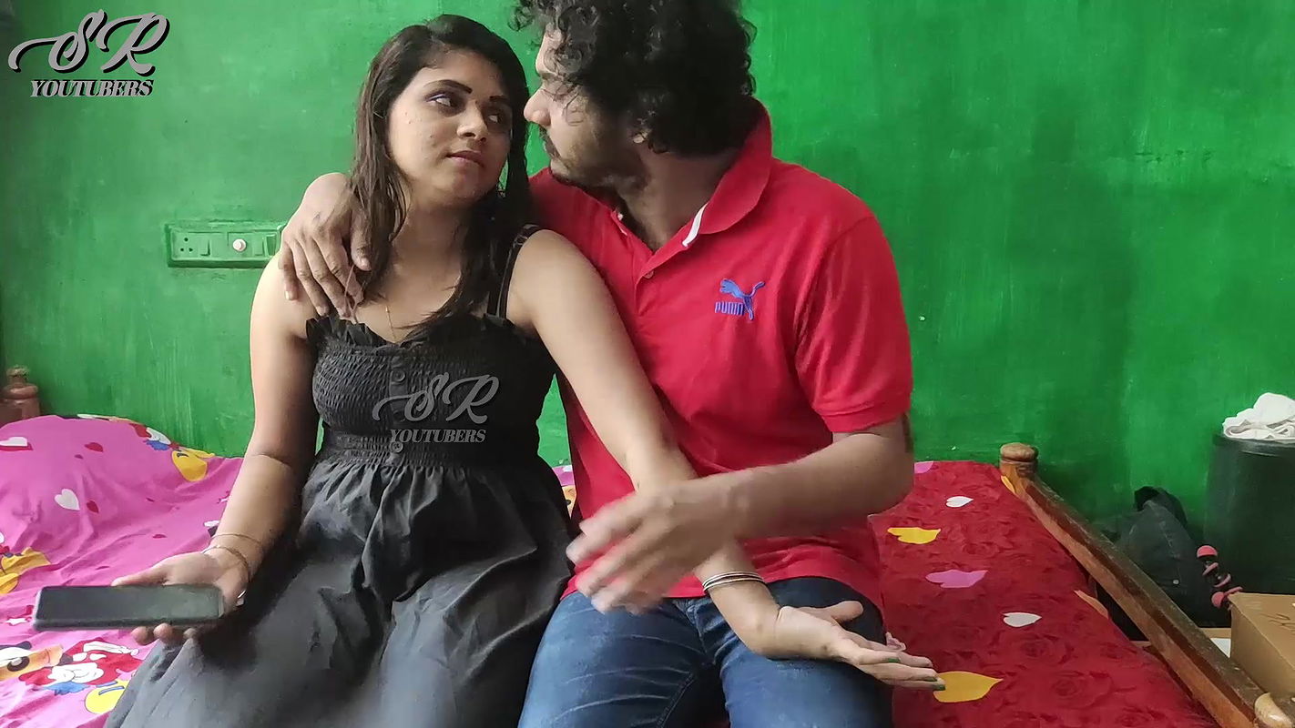 Vaishnavi – Modern Girl Romance With Feet