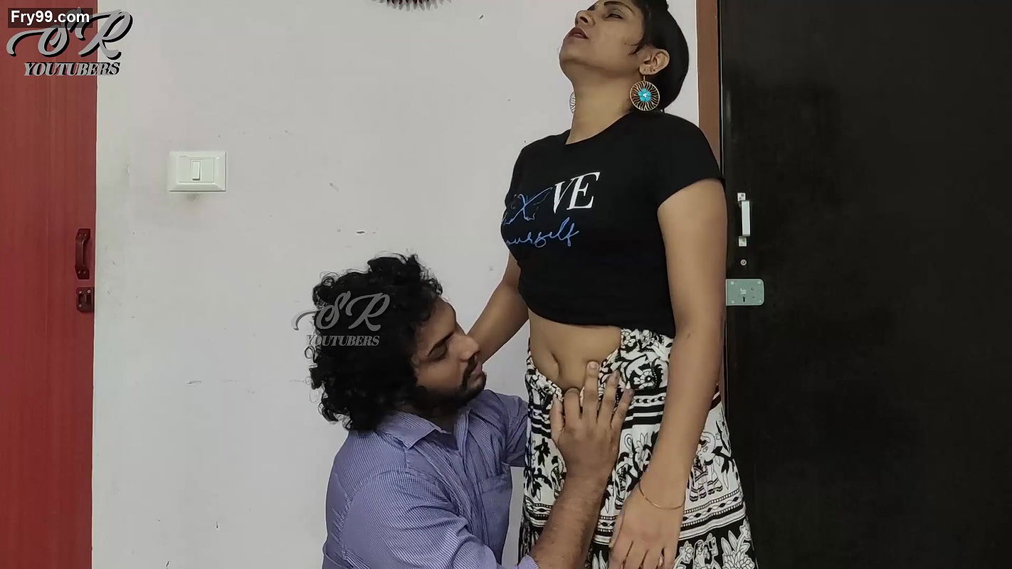 Vaishnavi – Ass Grab Romance With Feet