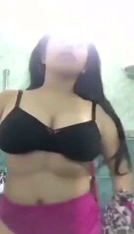 Cute Paki Girl Showing Big Boobs