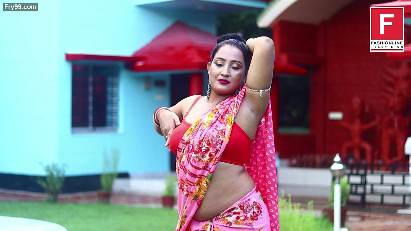 Desi sexy bhabi really hot photoshot
