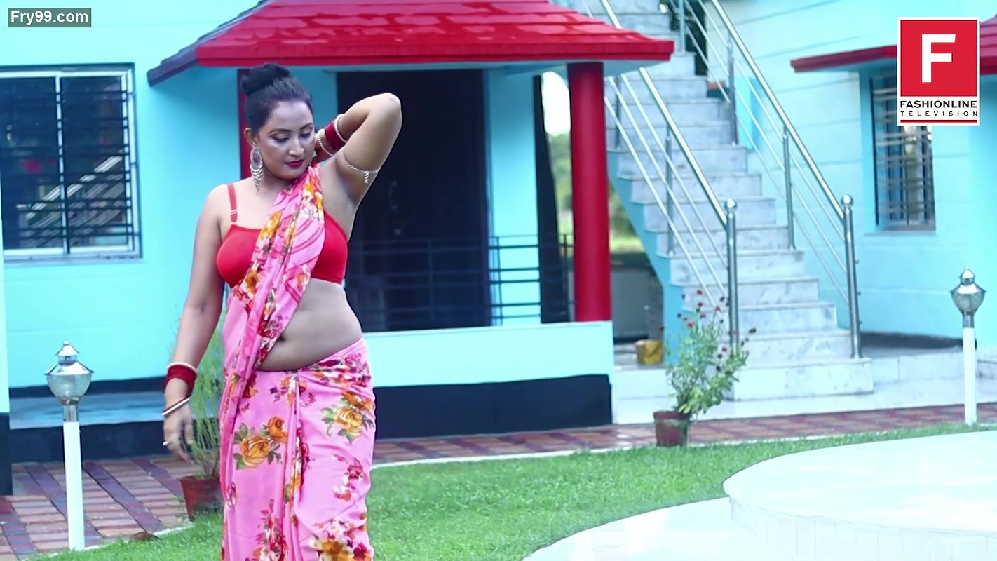 Desi sexy bhabi really hot photoshot