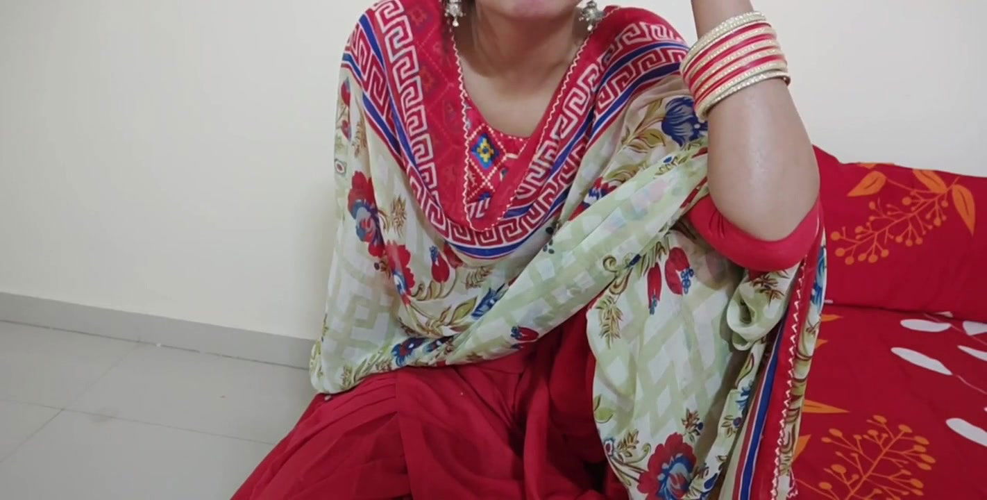 New Pussy Fucked in the House When There Was No One in the Room at Night Saarabhabhi6